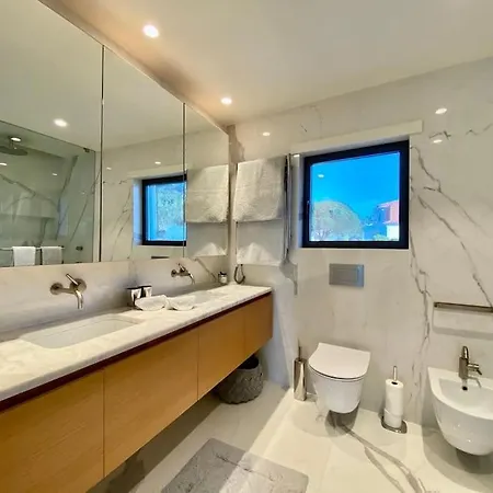 Villa Luxury In Colares