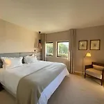 Luxury In * Colares